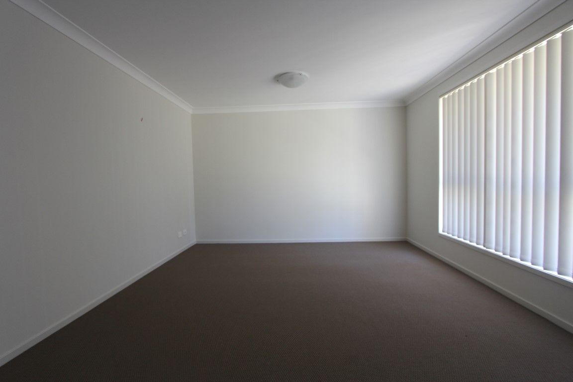 34 Figtree Blvde, Wadalba, NSW 2259