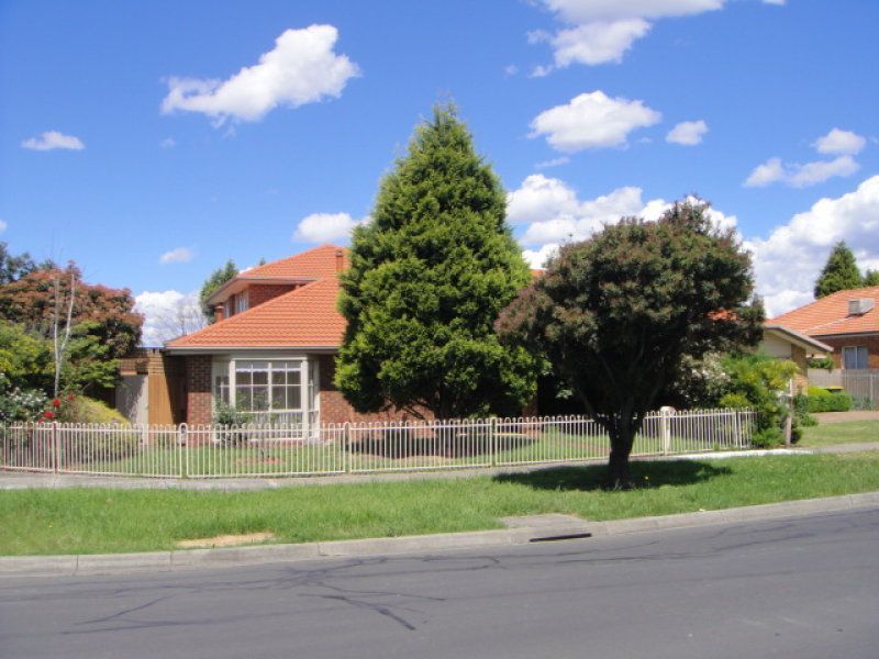 14 Peyton Drive, Mill Park, VIC 3082