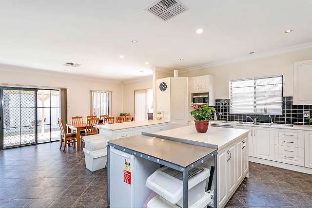 4 Farncomb Court, Largs North, SA 5016
