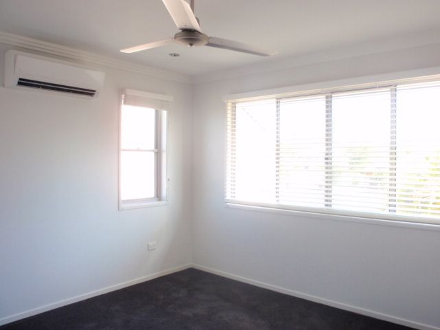 Villa 8 'The Vybe'   20-24 Mooney Crescent, Emerald, QLD 4720