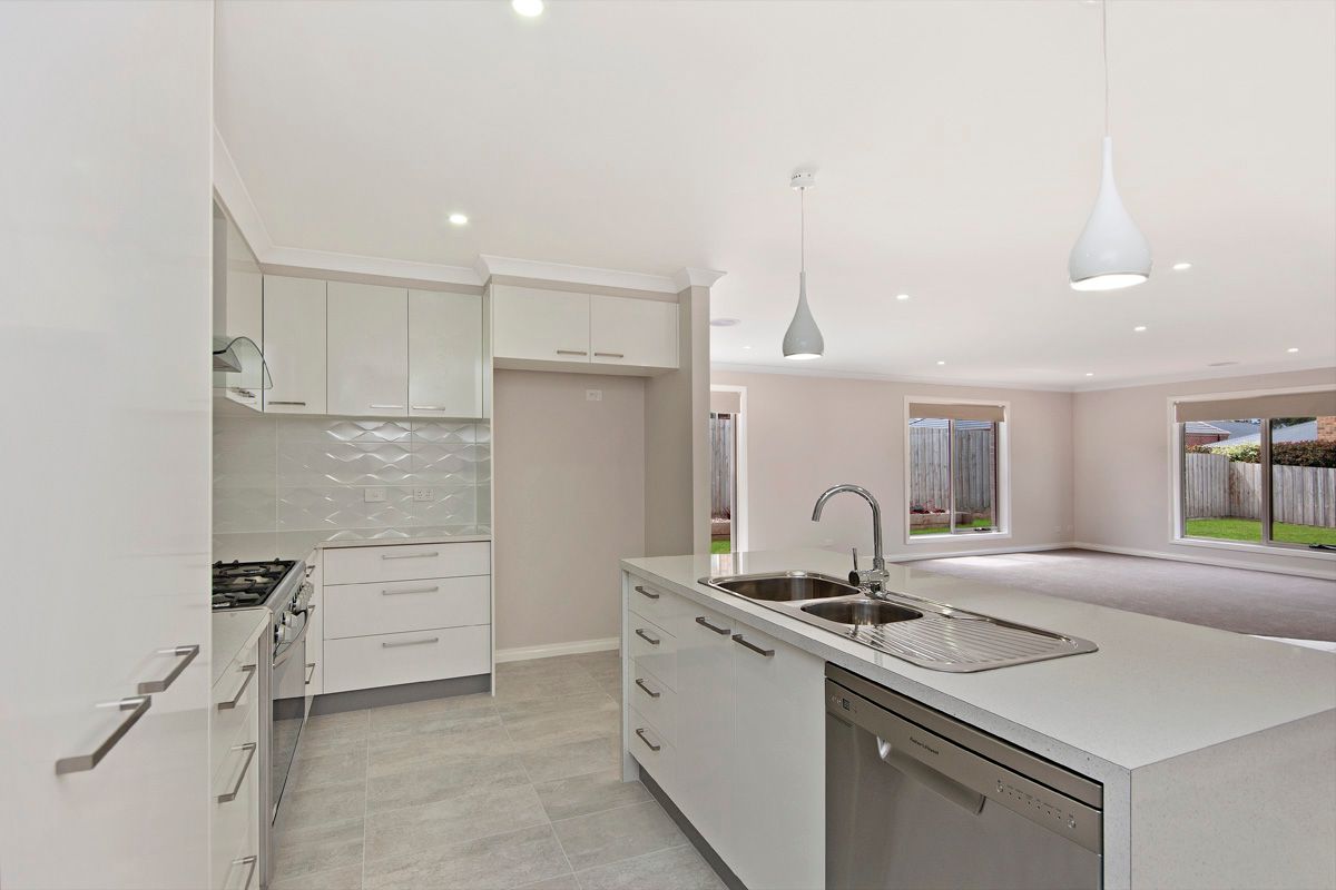 17 Adriana Crescent, Warrnambool, VIC 3280