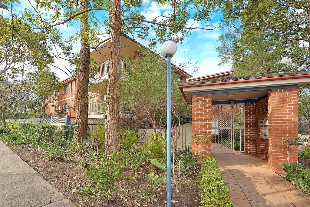 18/92 Hunter Street, Hornsby, NSW 2077