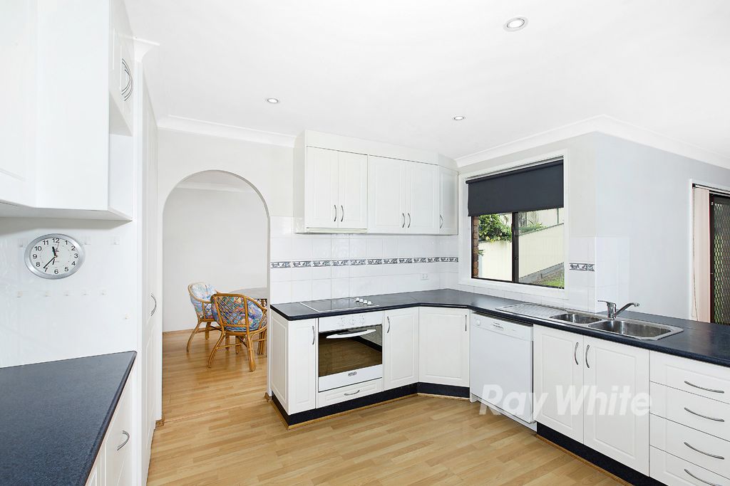 10 Roy Avenue, Bolton Point, NSW 2283