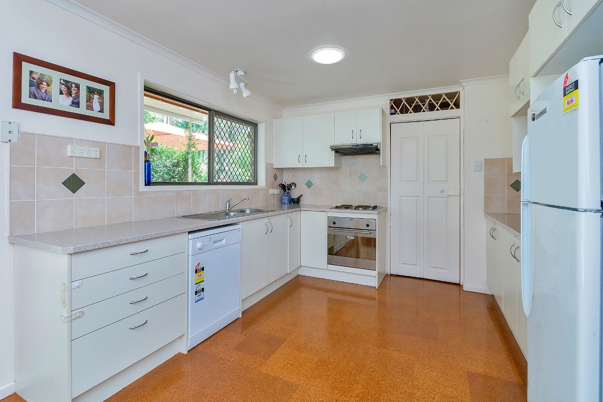 18 Elaine Street, Karalee, QLD 4306