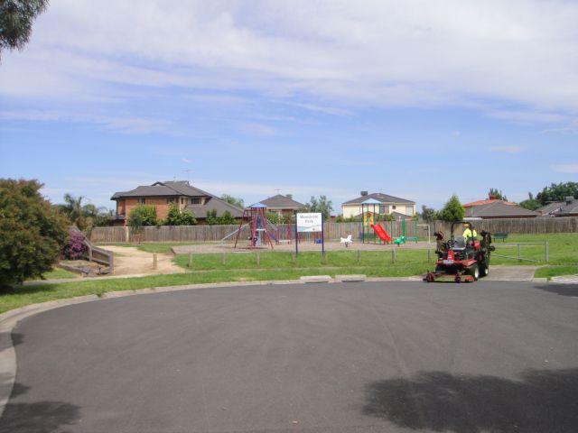 2 Woodvale Court, MILL PARK, VIC 3082