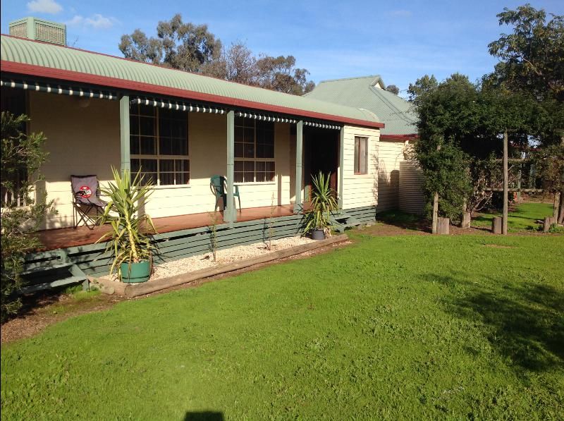 1009 'Burnside'Balldale Road, Balldale, NSW 2646