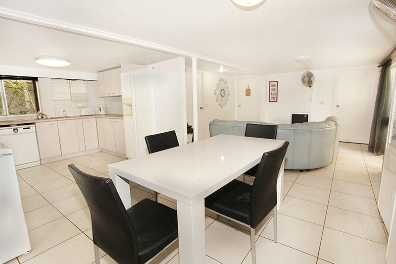 43 Palm Drive, Mooloolaba, QLD 4557