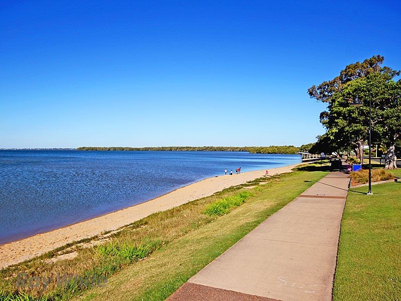 18 Osborne Terrace, DECEPTION BAY, QLD 4508