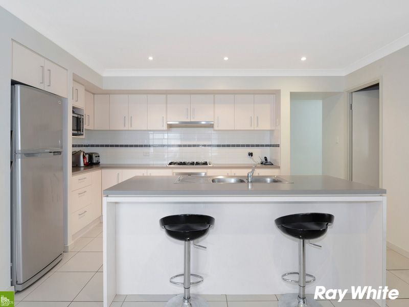 18 Waterford Terrace, Albion Park, NSW 2527