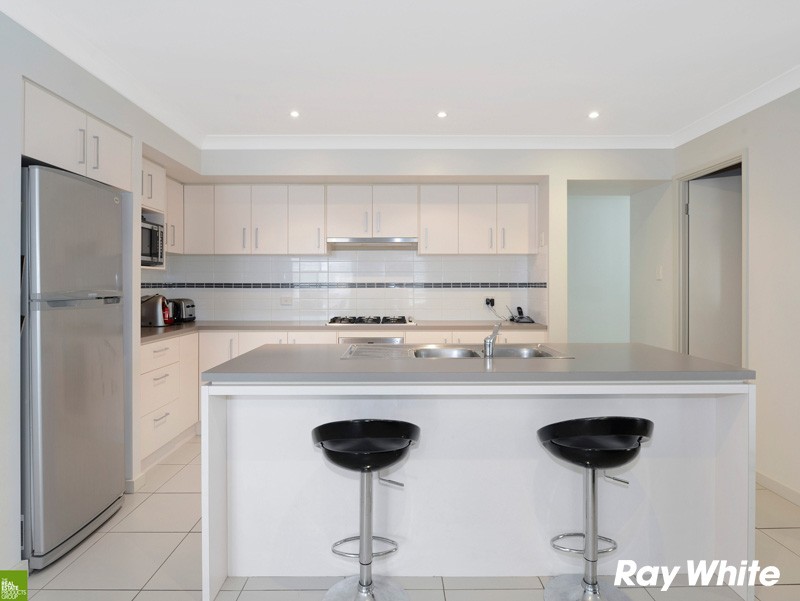 18 Waterford Terrace, Albion Park, NSW 2527