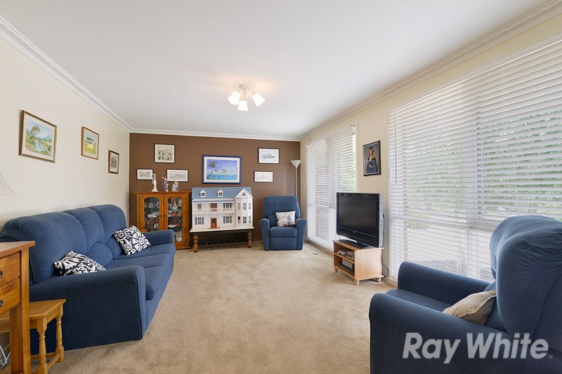 55 Folkstone Crescent, Ferntree Gully, VIC 3156
