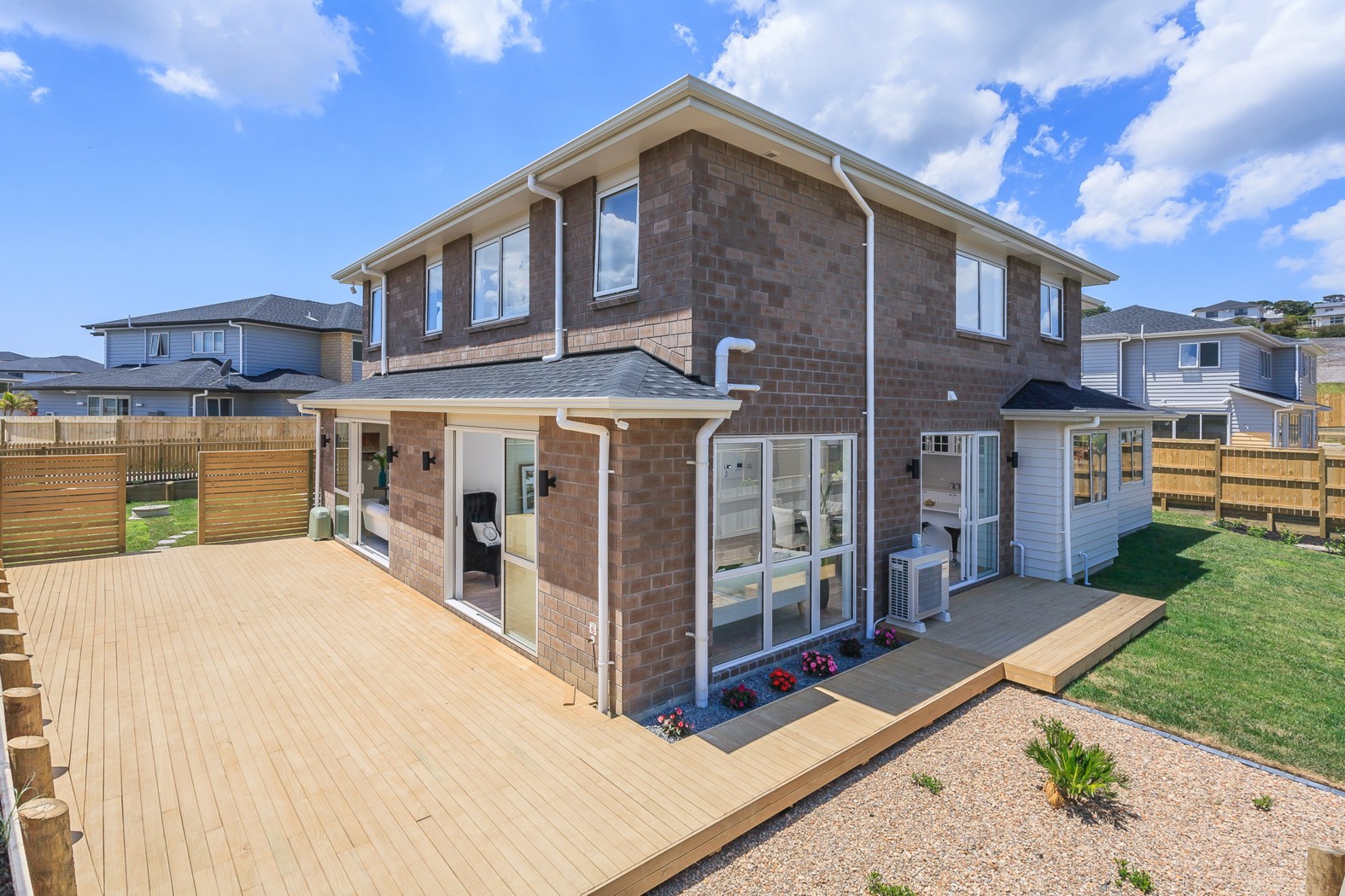 74 Huntington Park Drive, Greenhithe, North Shore City