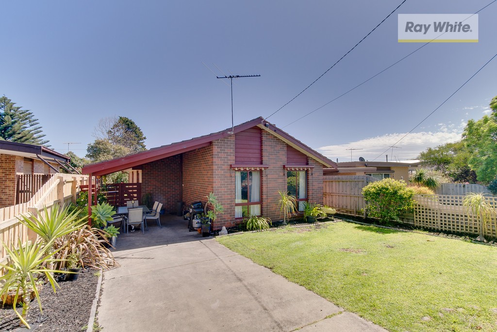 170 Eighth Avenue, Rosebud, VIC 3939