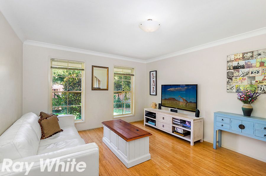 17 Beaumaris Avenue, CASTLE HILL, NSW 2154