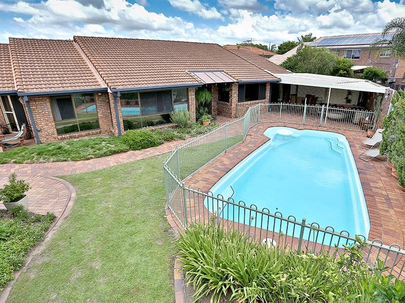 4 Chardonnay Court, Carseldine, QLD 4034