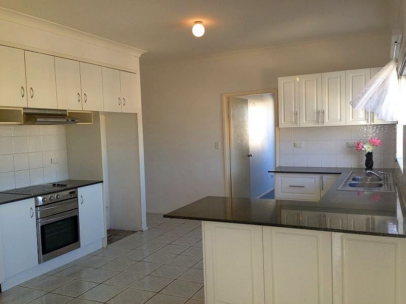 1/9 Mineral Road, Oak Flats, NSW 2529