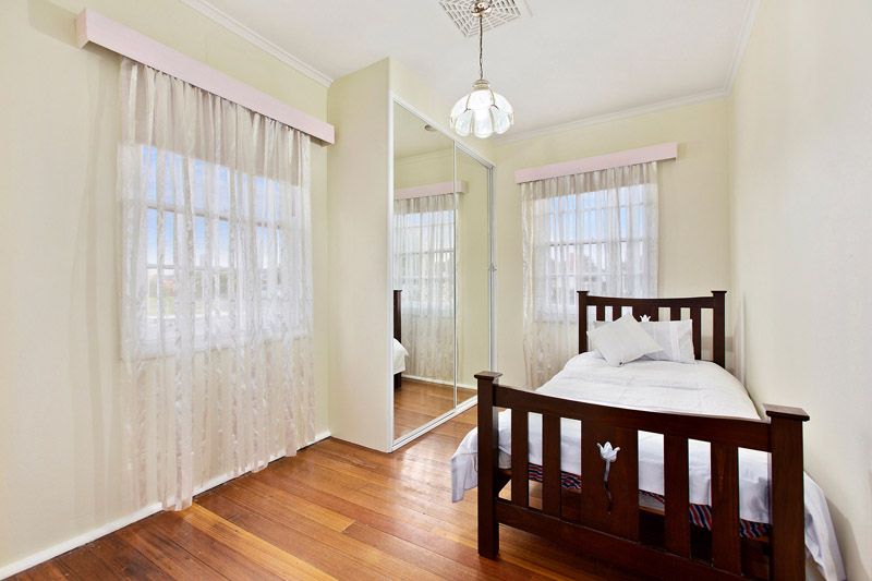 1055 North Road, Hughesdale, VIC 3166