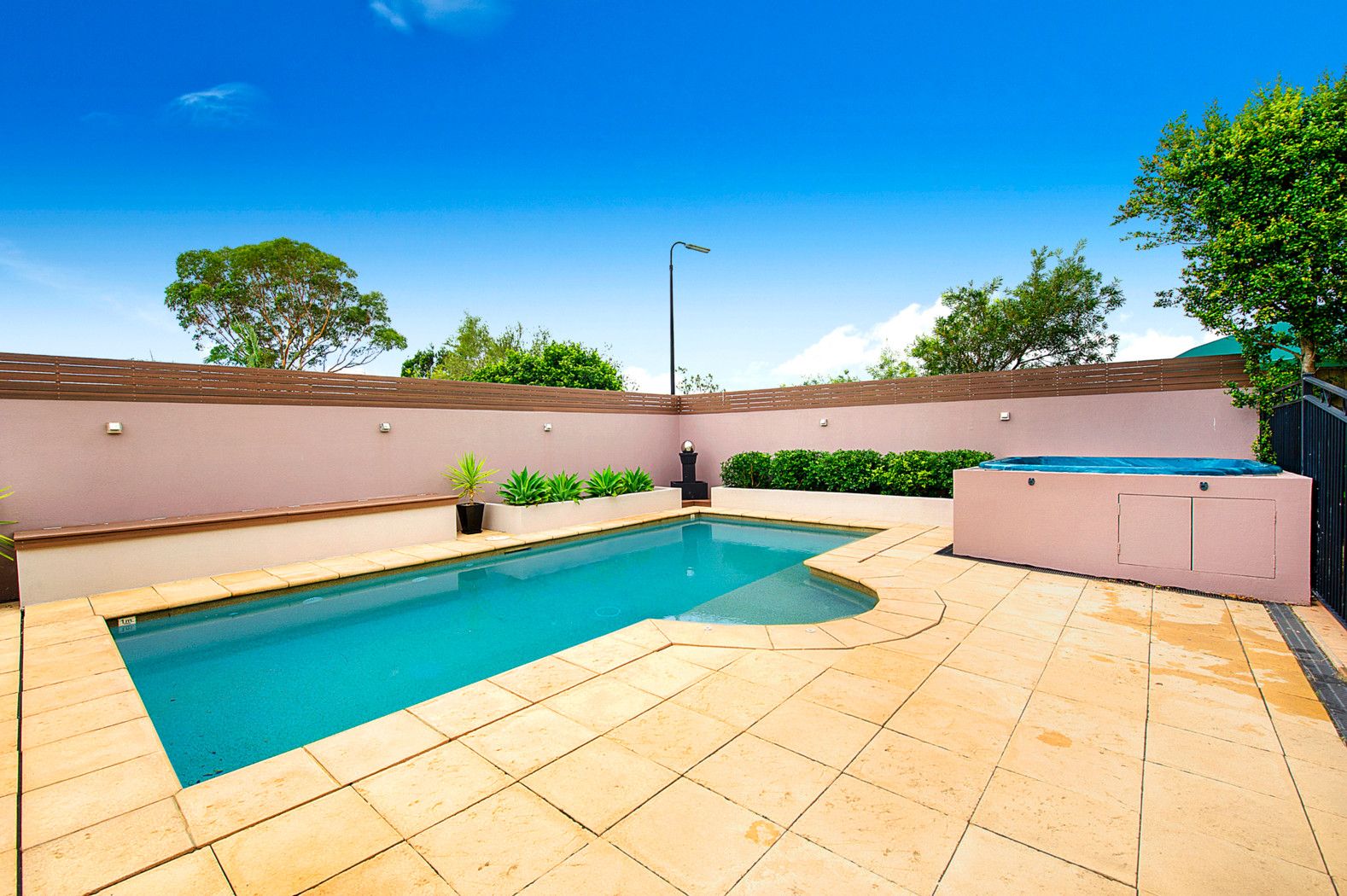 17 Silvereye Circuit, Woronora Heights, NSW 2233