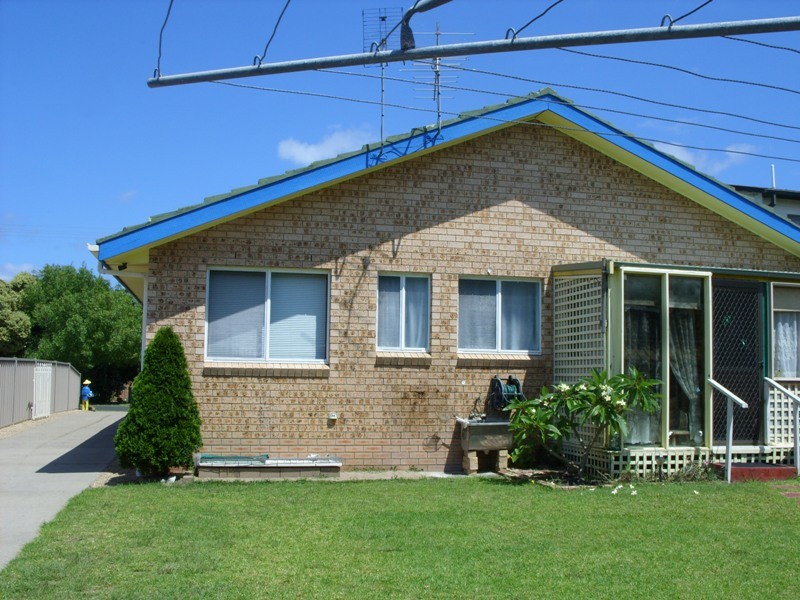 8 Deakin Parade, Tomakin, NSW 2537