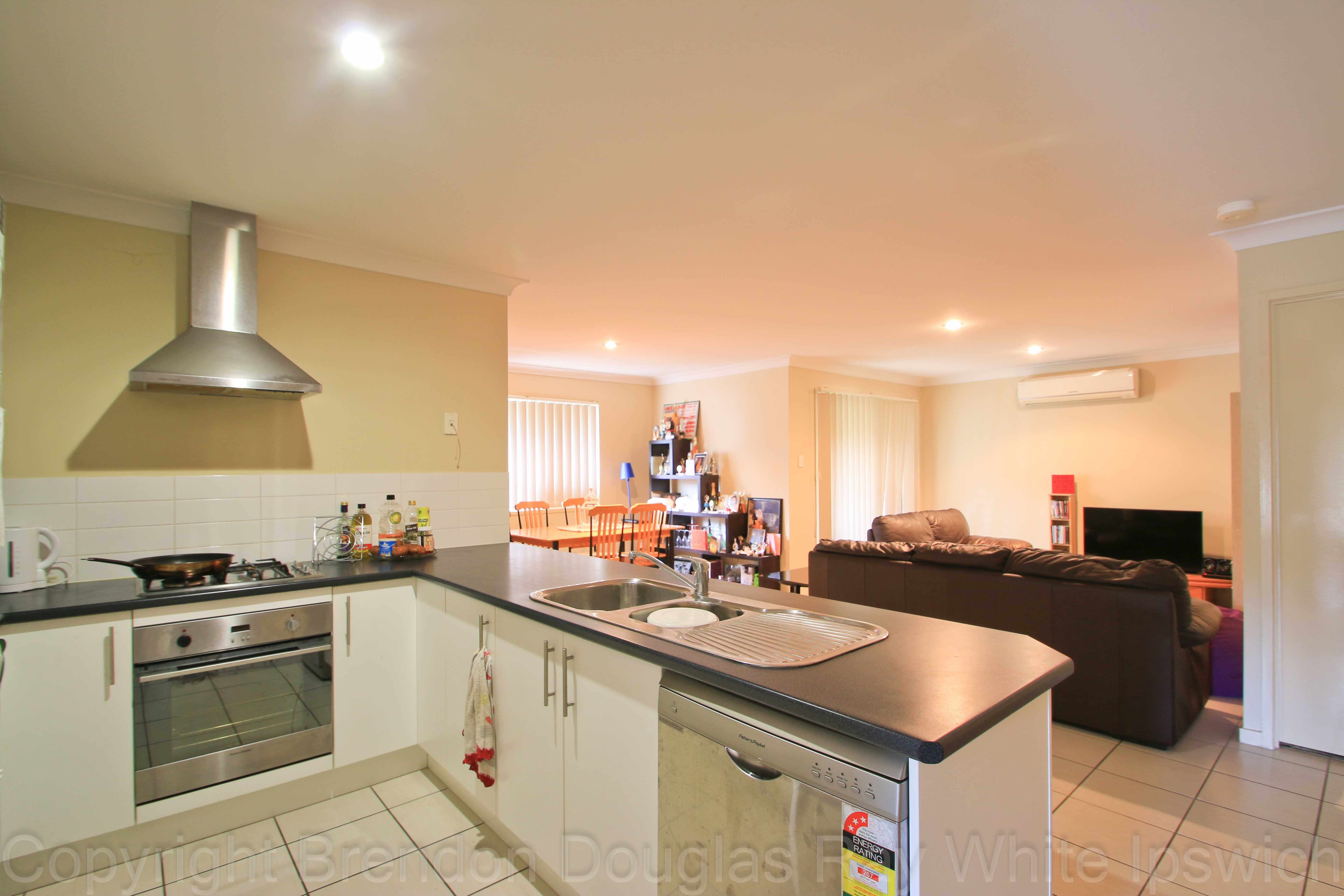 1/7 Charlton Close, Collingwood Park, QLD 4301