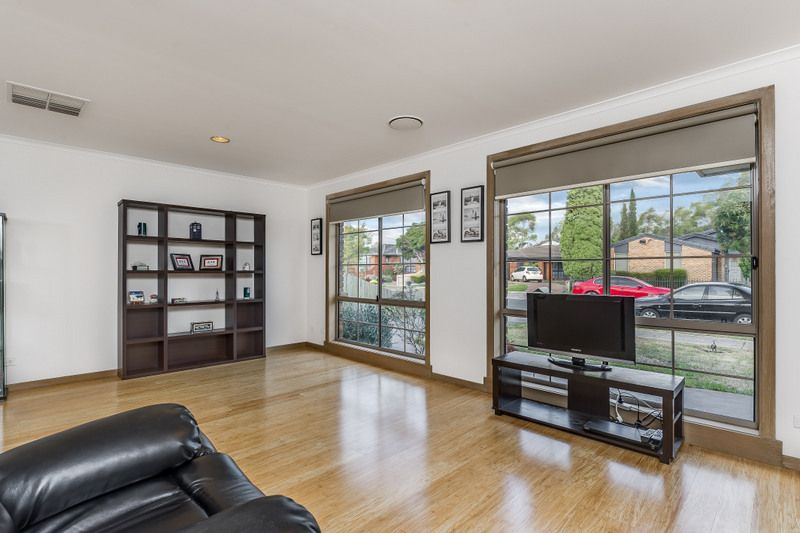 1 Westleigh Court, Mill Park, VIC 3082