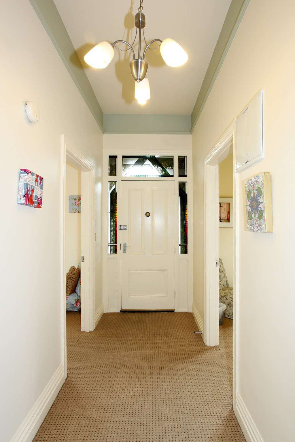 207 Selwyn Street photo 2