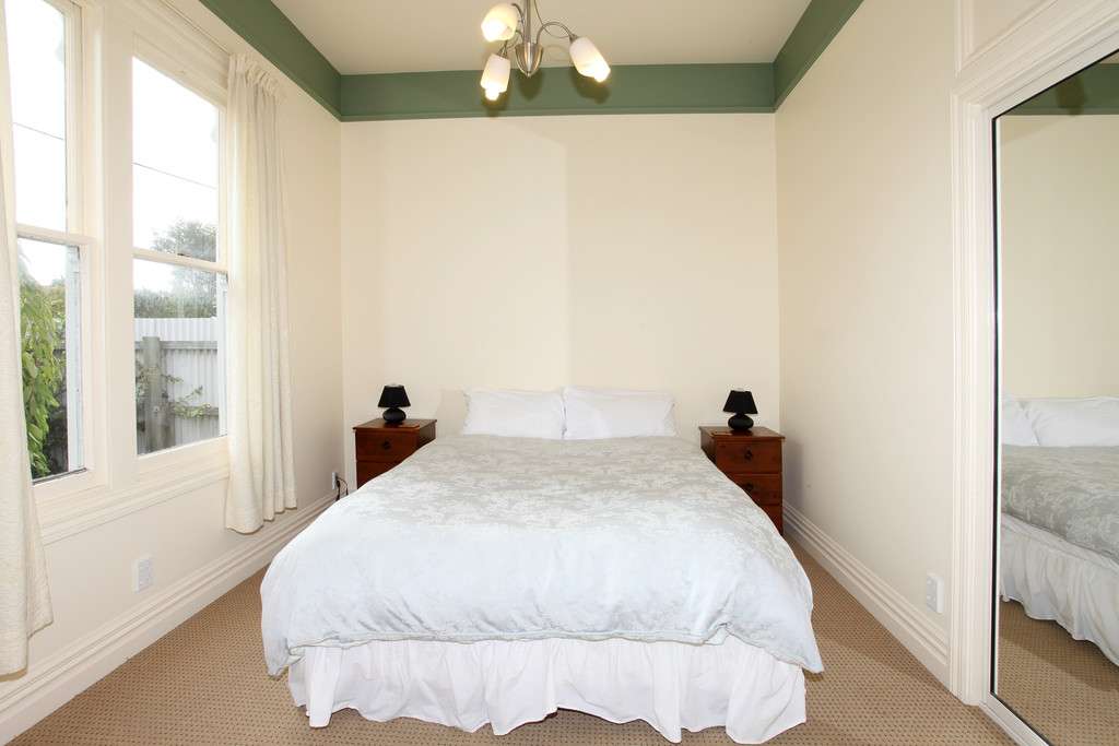 207 Selwyn Street photo 8