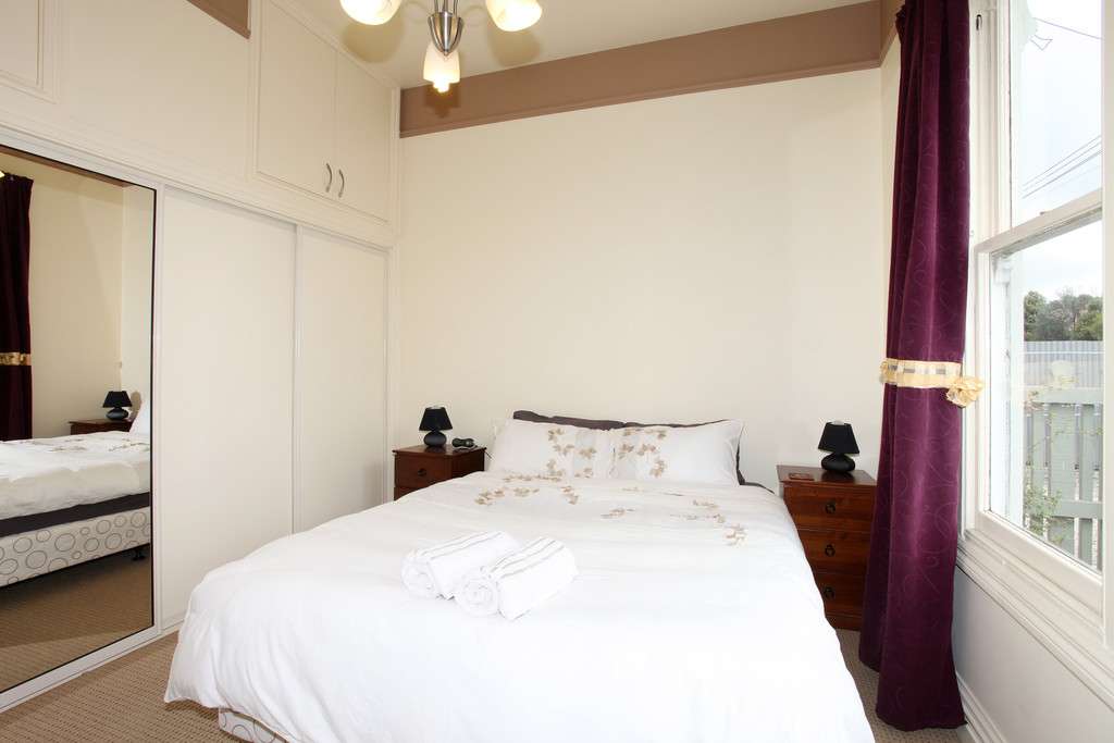 207 Selwyn Street photo 9