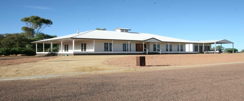 2 Little Curlew Court, Longreach, QLD 4730