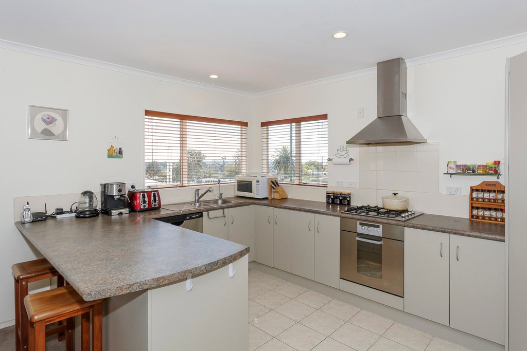 2 Northridge Terrace, Massey, Waitakere City