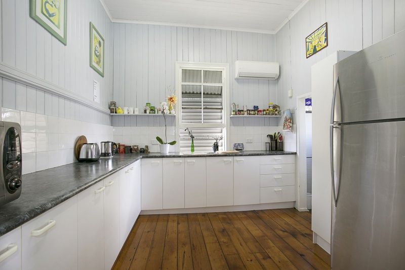 52 Thomas Street, Sherwood, QLD 4075