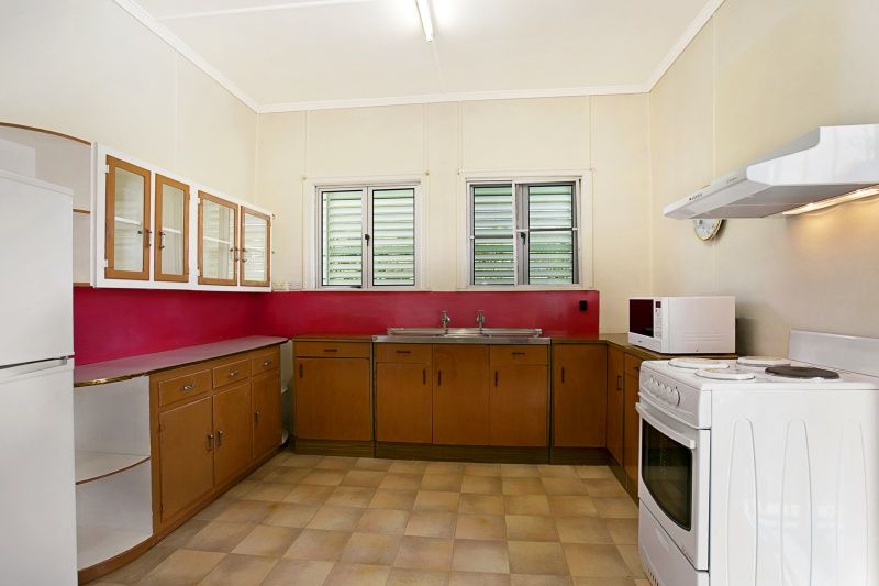 106 Central Avenue, Sherwood, QLD 4075