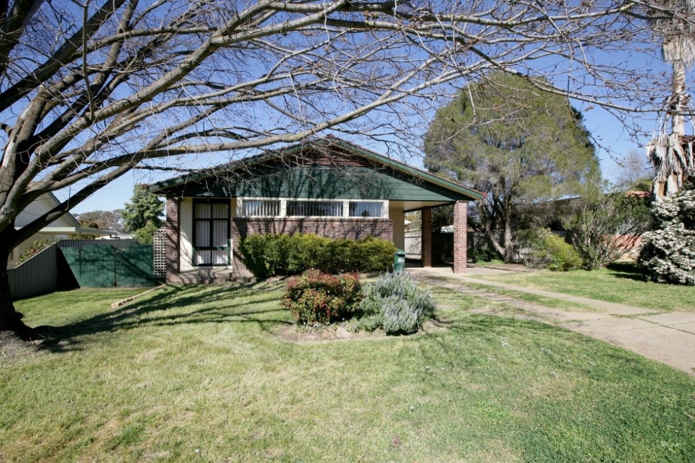 3 Cutler Avenue, KOORINGAL, NSW 2650