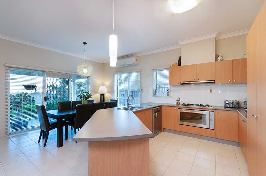 15 Parkside Rise, Craigieburn, VIC 3064