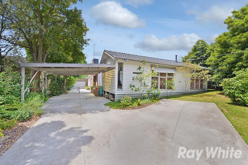 13 Griffiths Road, Upwey, VIC 3158