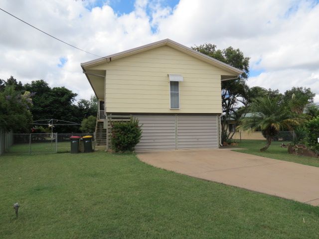 16 Roseanne Road, Emerald, QLD 4720