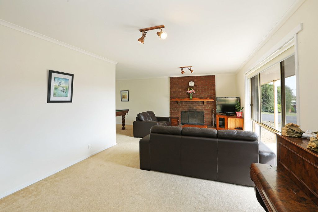 4 Wyong Court, Grovedale, VIC 3216