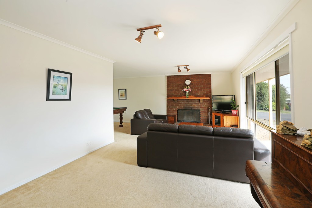 4 Wyong Court, Grovedale, VIC 3216