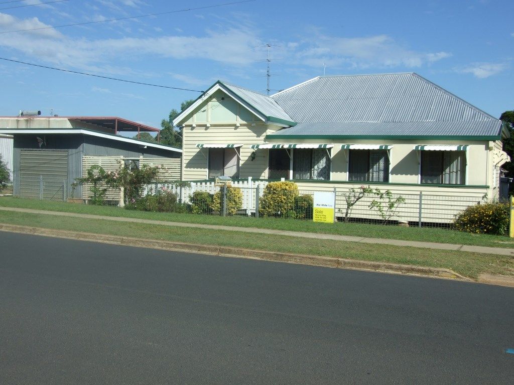 21 Curnow Street, Crows Nest QLD 4355