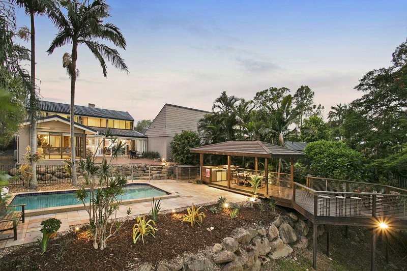 121 Mount Ommaney Drive, Jindalee, QLD 4074