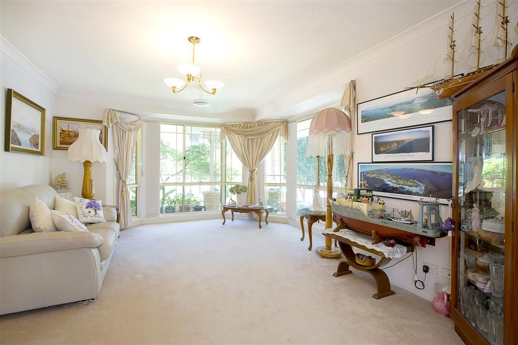 33 Sunningdale Drive, Glenmore Park, NSW 2745