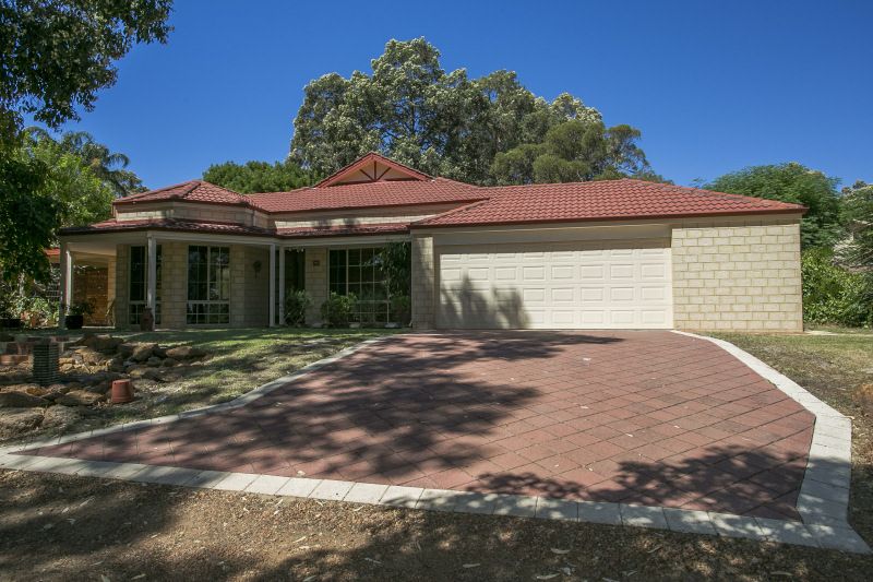 22 Davies Crescent, Gooseberry Hill, WA 6076