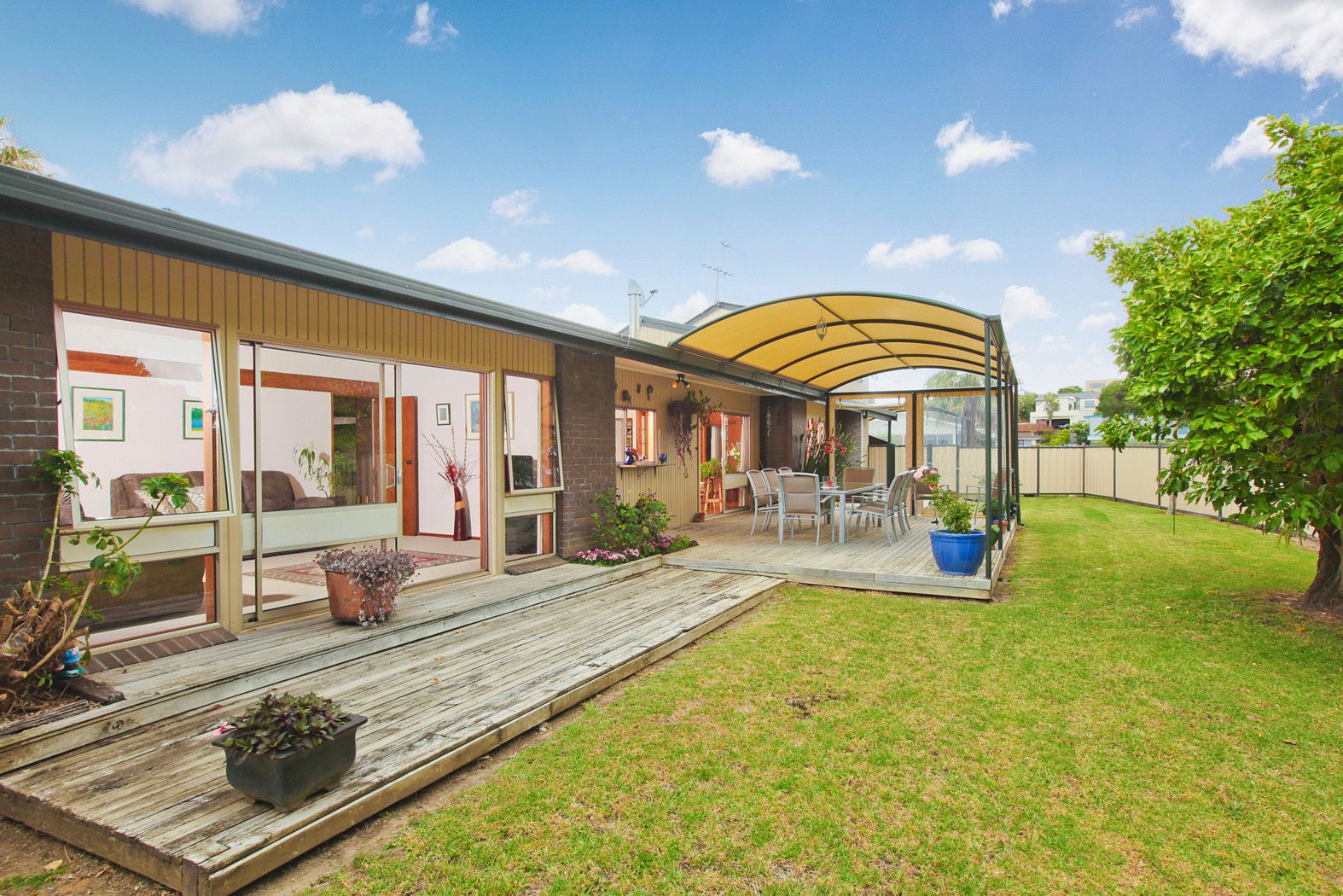 8 Jern Place, Eastern Beach, Manukau City