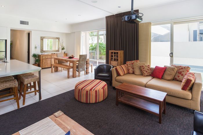 6016 Calardo Avenue, Hope Island, QLD 4212