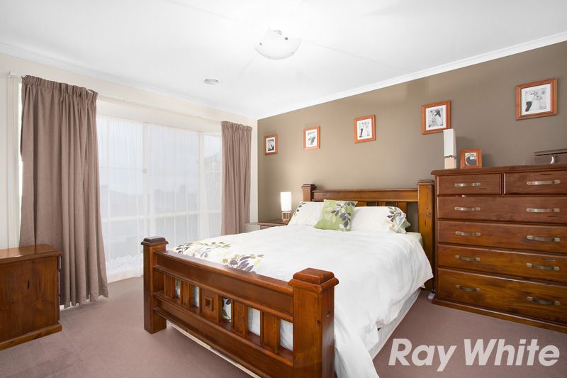 19 Superior Waters, Pakenham, VIC 3810