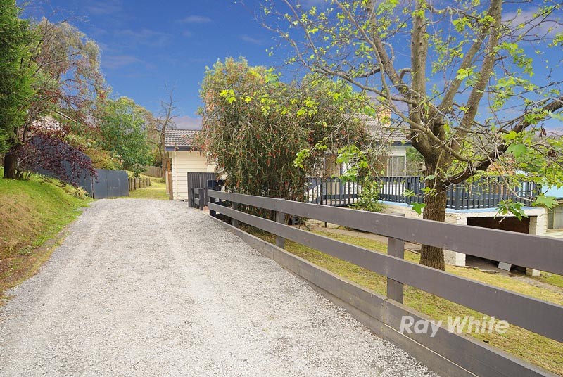 8 Milton Street, Ferntree Gully, VIC 3156