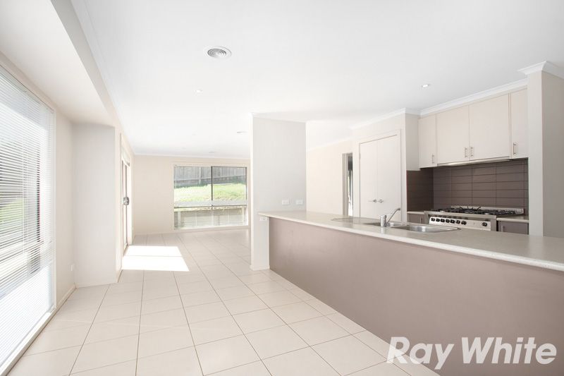 20 Manna Gum Drive, Pakenham, VIC 3810