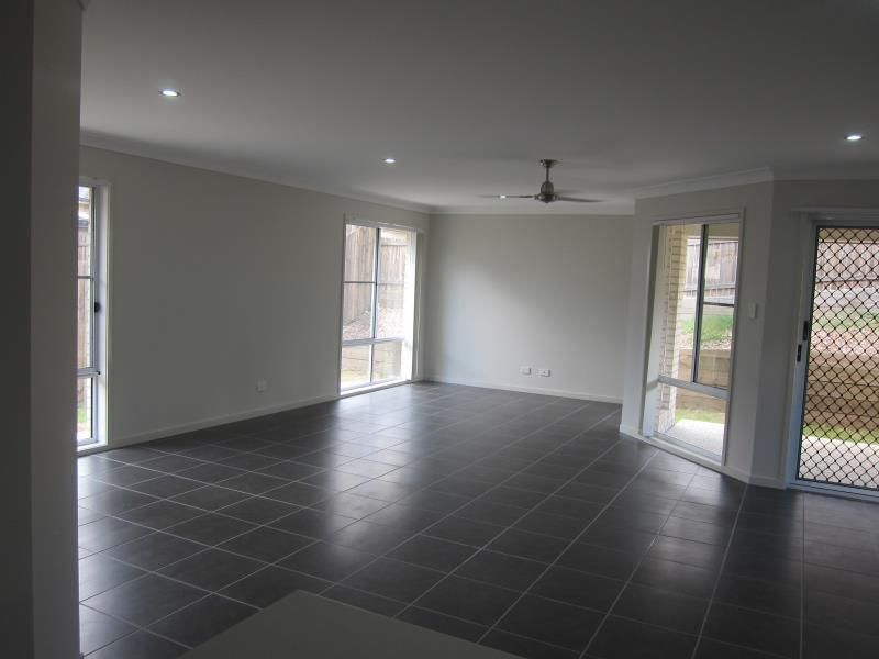 10 Wongabel Close, Waterford, QLD 4133