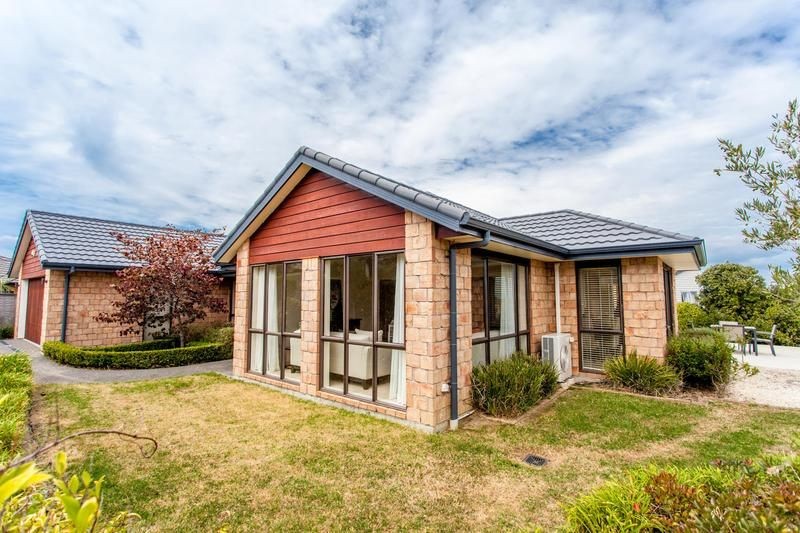 76 Kittiwake Drive, Albany, North Shore City