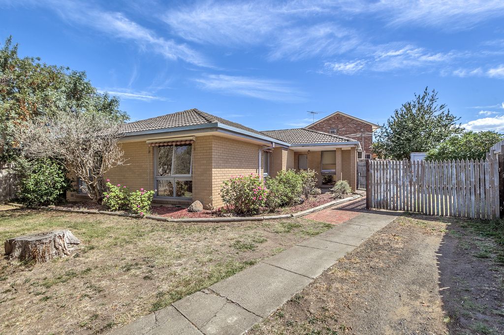2 Combe Court, Epping VIC 3076